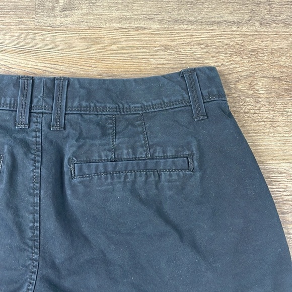 Old Navy Women’s Black Perfect 5” Shorts, size 4 - Picture 8 of 8